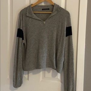 Brandy Melville Gray collard pullover with zipper
